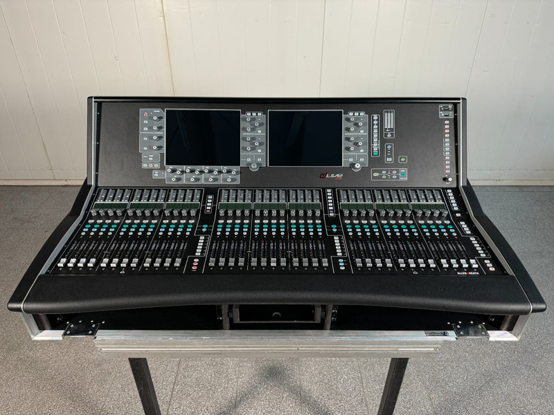 Allen & Heath dLive S7000 with DM64 MixRack | Digital Mixer