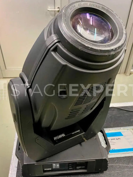 Robe Robin 600E Spot Pair with Double Case & Brackets