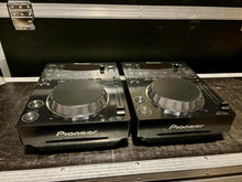 Load image into Gallery viewer, Pioneer CDJ-350 &amp; DJM-700 Package – 2 Decks + Mixer

