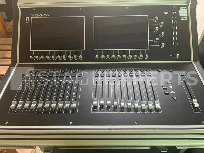 DiGiCo S21+ Set with D-Rack, DMI-MADI TP Card & Cases