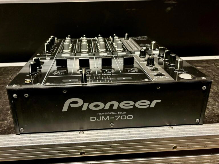 Pioneer CDJ-350 & DJM-700 Package – 2 Decks + Mixer