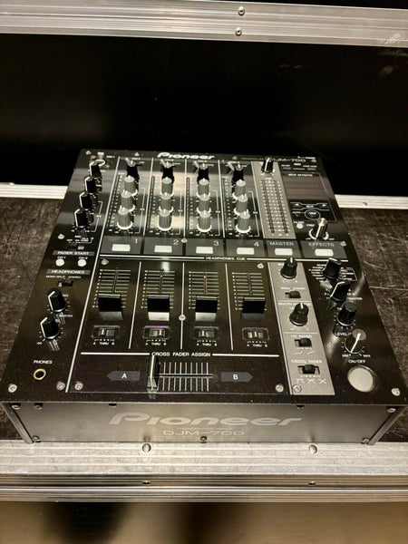 Pioneer CDJ-350 & DJM-700 Package – 2 Decks + Mixer