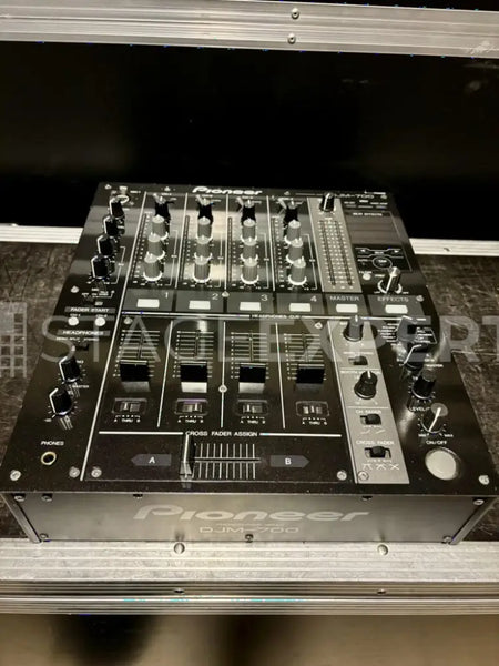 Pioneer CDJ-350 & DJM-700 Package – 2 Decks + Mixer