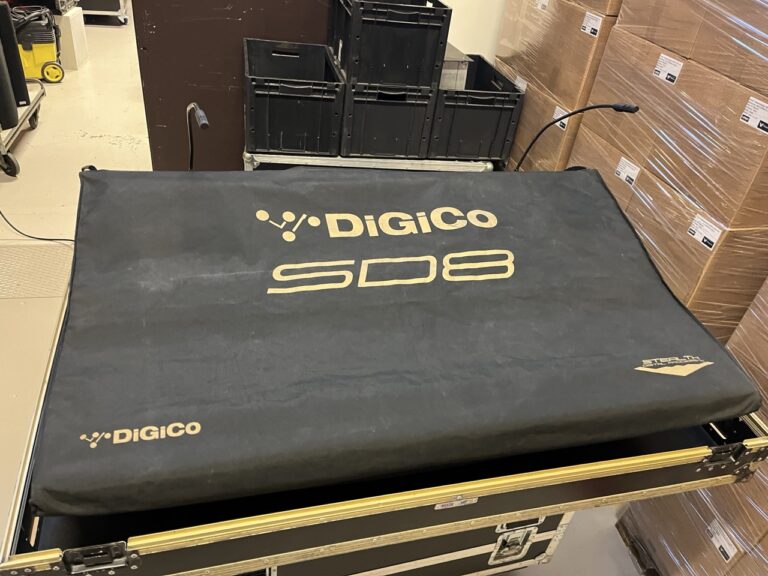 DiGiCo SD8 + D2‑Rack Digital Mixing System | Stage Experts
