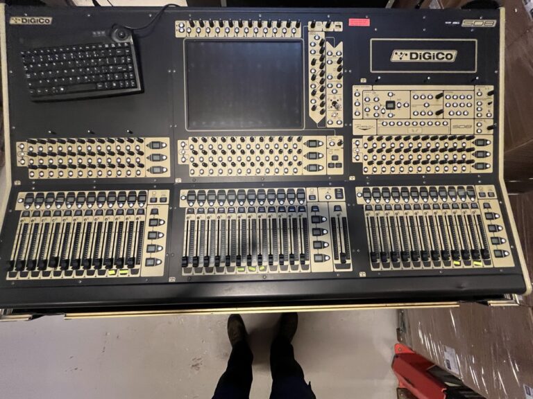 DiGiCo SD8 + D2‑Rack Digital Mixing System | Stage Experts