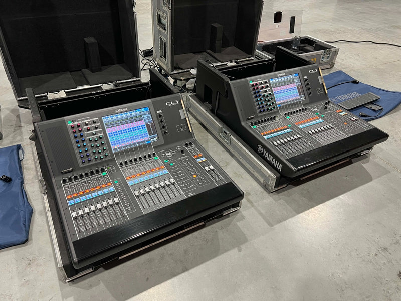 Yamaha CL1 Digital Console with Case (2x) + Meterbridge
