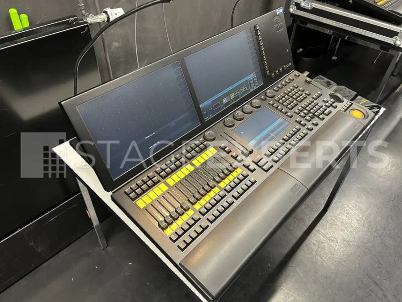 MA Lighting grandMA2 Light Console with Flight Case & Lamps