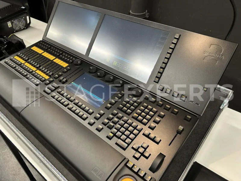 MA Lighting grandMA2 Light console with case & accessories