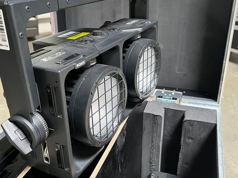 ROXX Cluster B2 FC 4-Light Set with Flight Case & Brackets