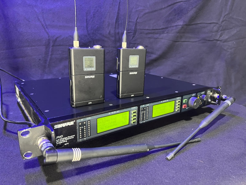 Shure UR4D R9 Dual Receiver with 2 UR1 Bodypacks (790–865 MHz)