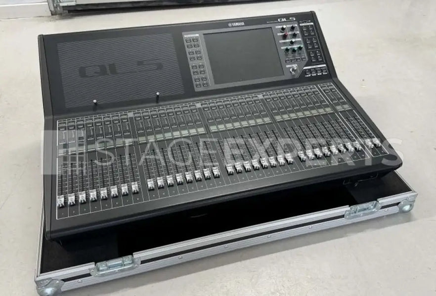 Yamaha QL5 Digital Mixer with Dante, Supplied Flight Case
