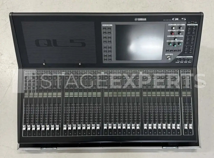 Yamaha QL5 Digital Mixer with Dante, Supplied Flight Case