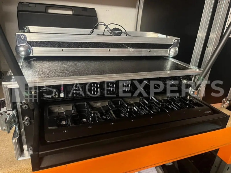 Shure Axient Digital Set – AD4QE + 4x ADX1 with Charger