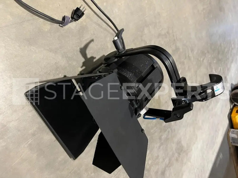 ARRI T1 1 kW Fresnel Bundle – 8 Units with Flight Cases