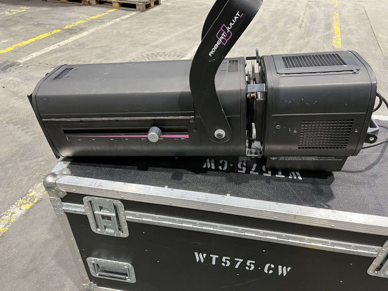 Robert Juliat 710SX2 10–25° 2kW Zoom Tungsten Profile Spotlight