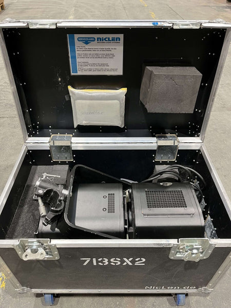 Robert Juliat 713SX2 2kW Zoom Profile 29–50°, G22 Base Pro