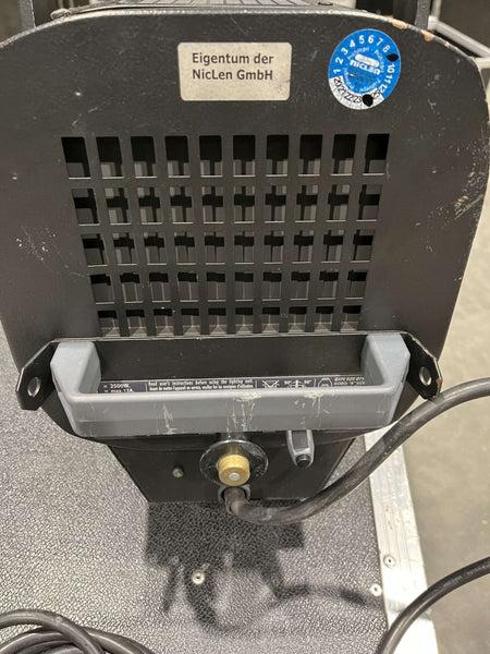 Robert Juliat 713SX2 2kW Zoom Profile 29–50°, G22 Base Pro