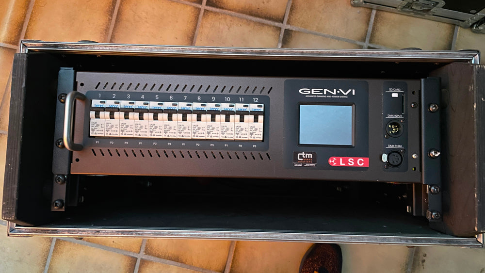 LSC GEN VI Dimmer 12x10A Switchpack im Case