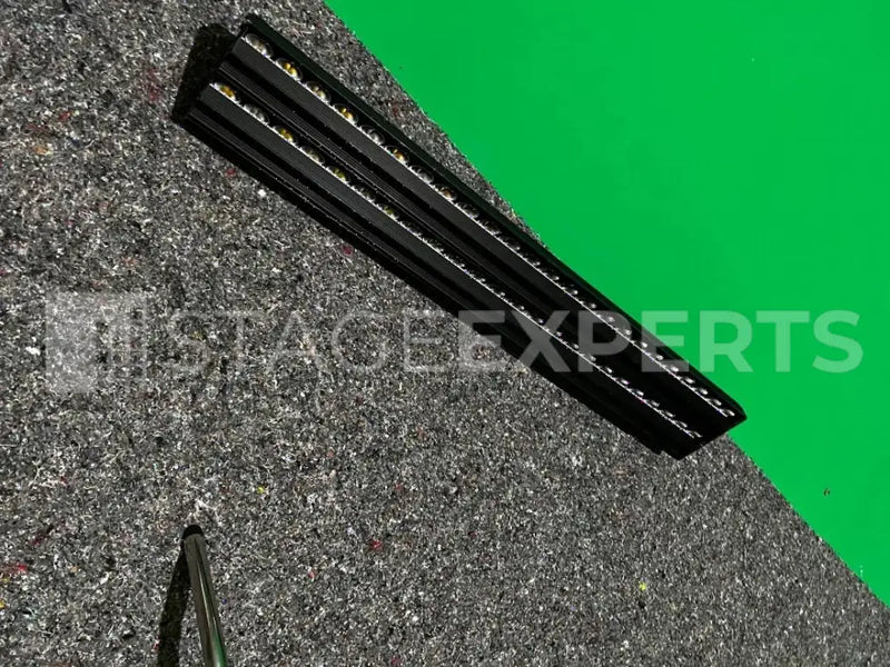Robert Juliat Dalis 860 LED cyclorama/wash batten light