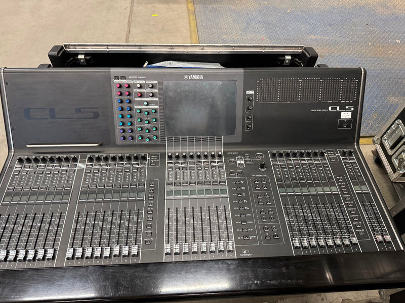 Yamaha CL5 Digital Mixing Console with Dante | CL5