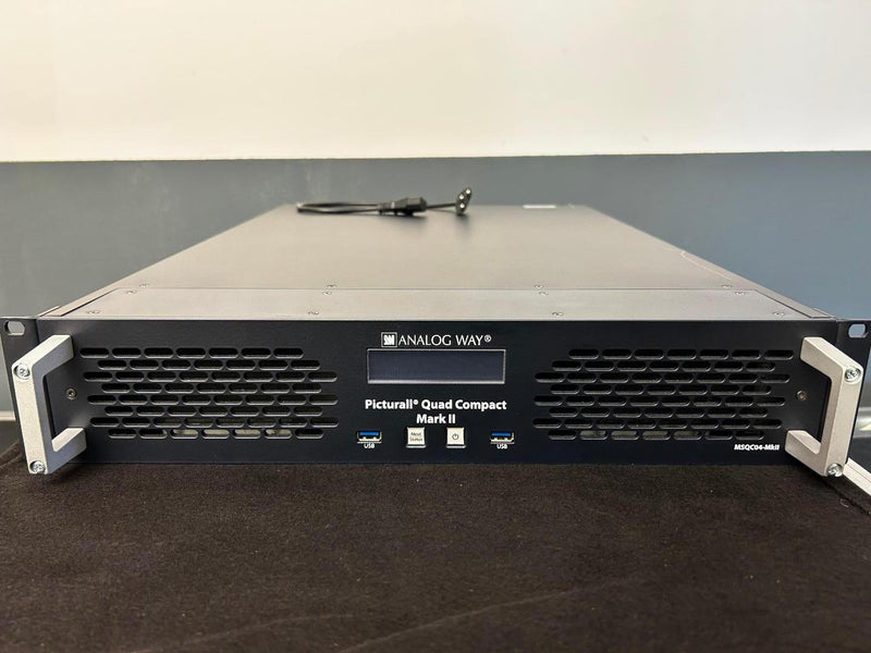 Analog Way Quad Compact MkII + DPH104 media server bundle