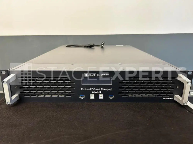 Analog Way Quad Compact MkII + DPH104 media server bundle