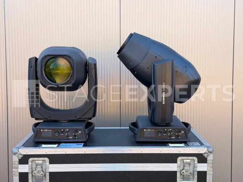 Clay Paky Scenius Unico with Case – Hybrid Moving Light