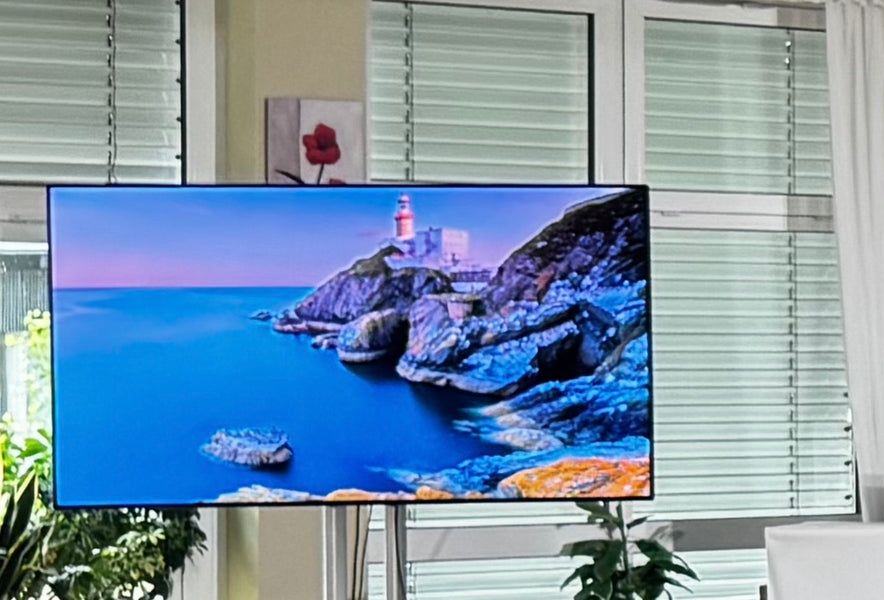 Samsung ME75C 75-inch Professional Display with Stand & Case