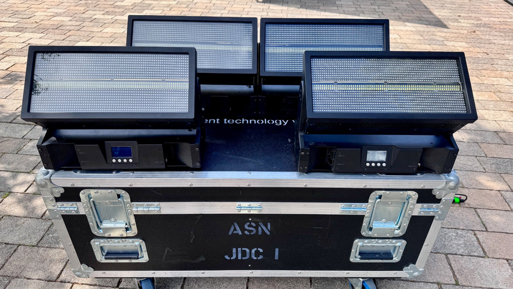 GLP JDC1 Set of 4 – Hybrid LED Strobes with Flight Case