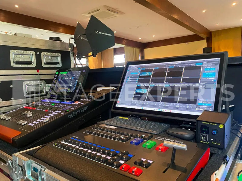 Barco EC‑30 Controller Bundle with Case, Mini PC & Touch