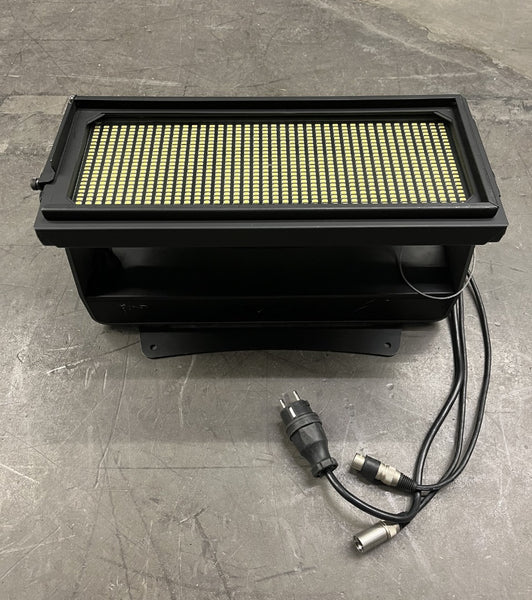 SGM Q-7 W LED Flood/Strobe – Powerful Professional Wash