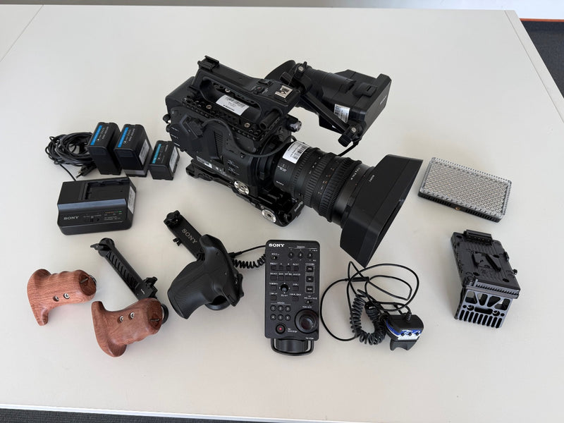 Sony FS7 II Camera Kit with 18–110mm Lens & Accessories