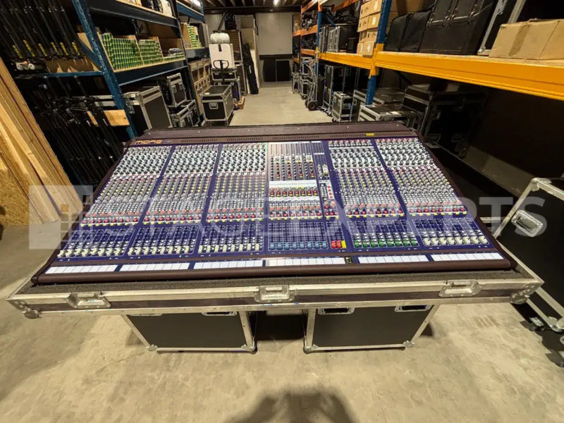 Midas Verona 400TP Analogue Mixing Console + Flight Case