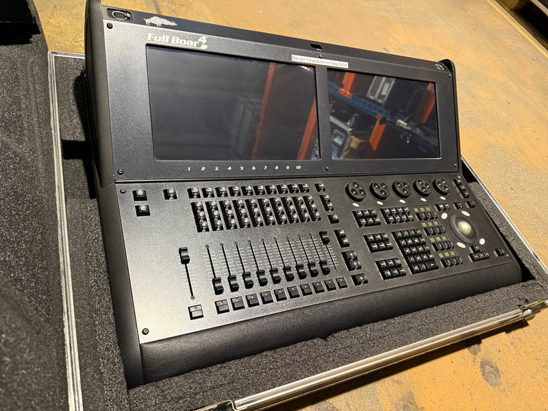 High End Systems Full Boar 4 Lighting Console + Flight Case