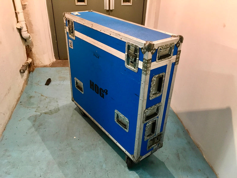 High End Systems Hog 4 Full console with 3-piece Amptown case
