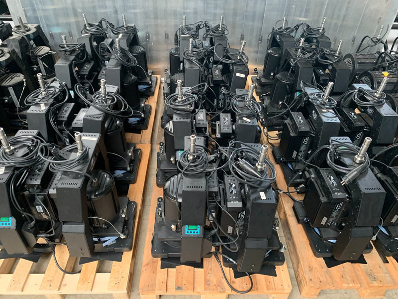 ARRI True Blue ST1/2 Motorised Fresnel with Yoke & Barndoors