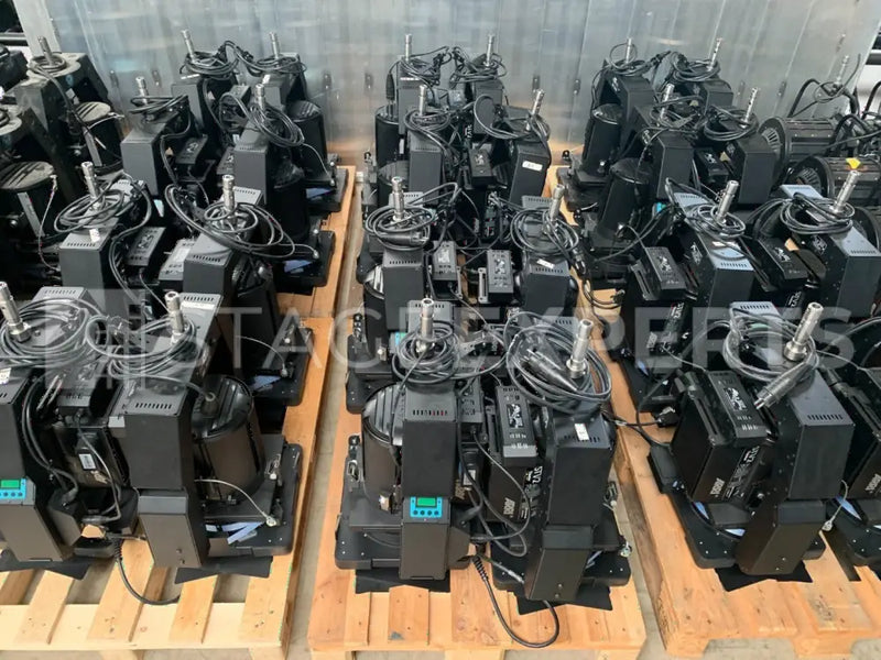 ARRI True Blue ST1/2 Motorised Fresnel with Yoke & Barndoors