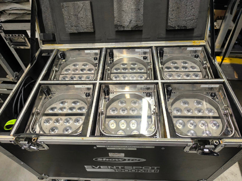 Showtec Eventspot 1900MKII Chrome – Set of 6 with Case