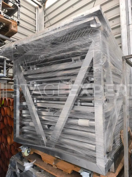 Milos Crowd Barrier Set – 28x 1m Units with Corners & Carts