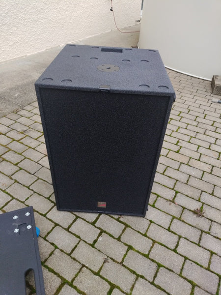 Audio Zenit XPW 18 Subwoofer with Covers and Wheelboard