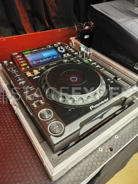 Pioneer DJ CDJ-2000 Professional Media Player with Case