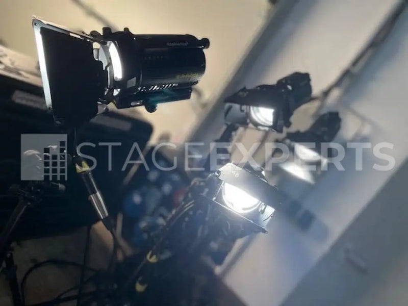 Dedolight 4x 100W Lighting Kit with Case and Accessories
