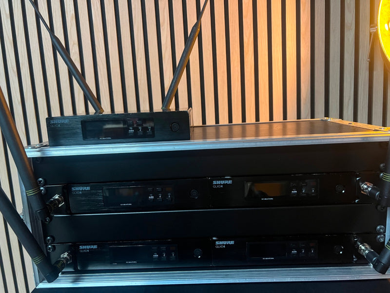 Shure QLXD4 + QLXD2 Digital Wireless Handheld System – K51