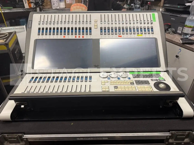 Avolites Sapphire Touch Lighting Console with Flight Case