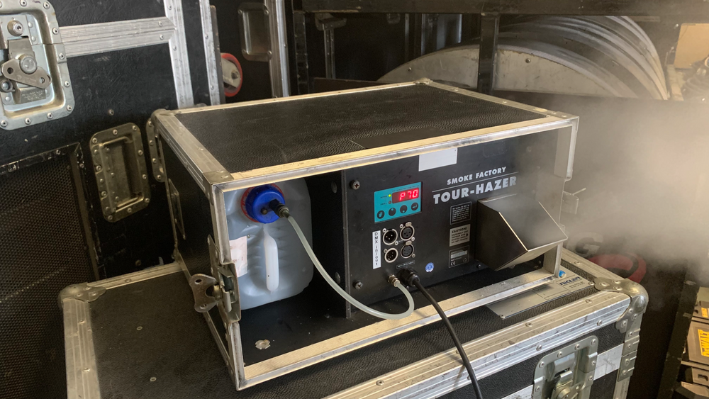 Smoke Factory TourHazer in Amptown Case – Pro Hazer for events