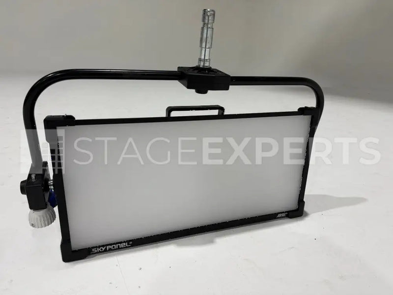 ARRI SkyPanel S60-C Black – P.O. Yoke with PSU & Cable