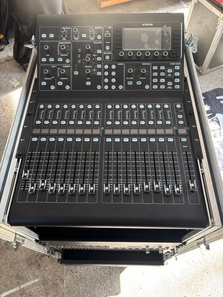 Midas M32R Live + DL16 Stagebox with Thon 15U Rack
