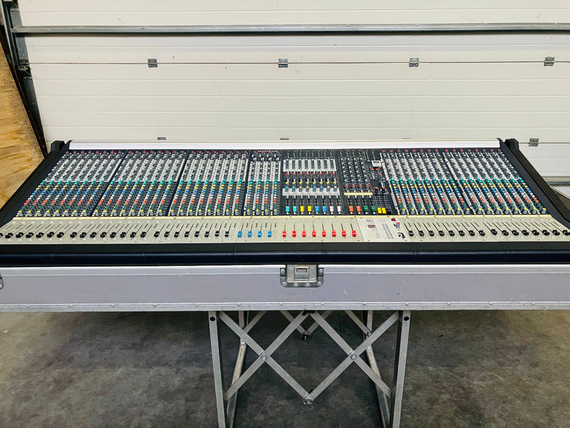 Soundcraft MH3 40-Channel Analogue Mixer with Flightcase