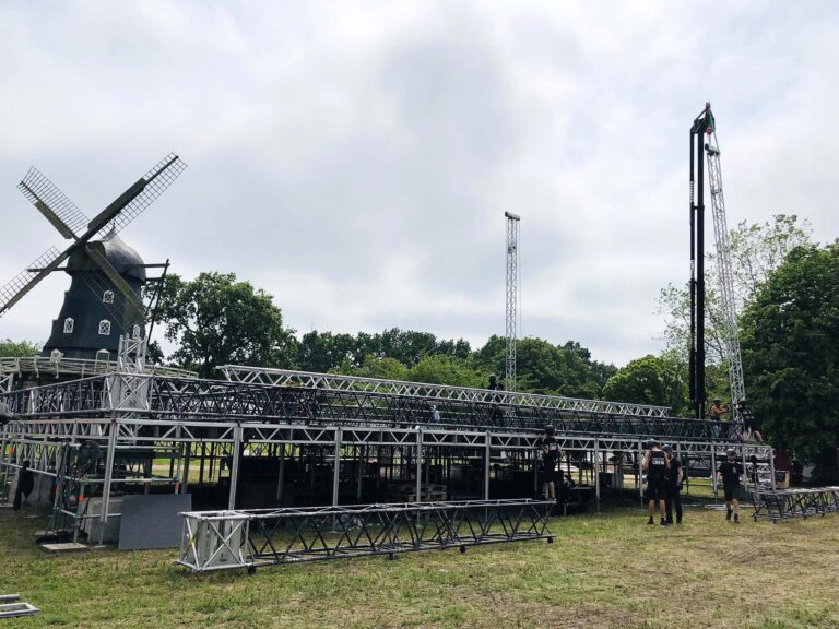 Slick Maxi Beam 22x12m Roof System with Towers & Keder