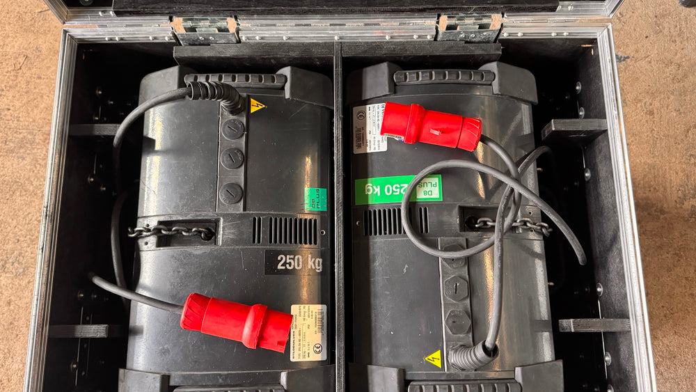 Verlinde Stagemaker SR5 D8+ 250 kg Hoist with Double Case